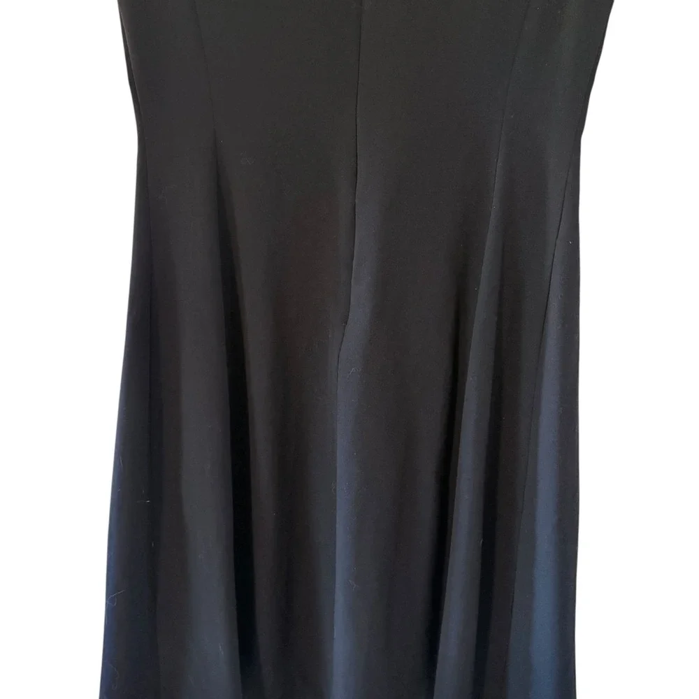 ROZ & ALI Black Fit & Flare Dress Women's Size 6 Cap Sleeve Pleated Lined